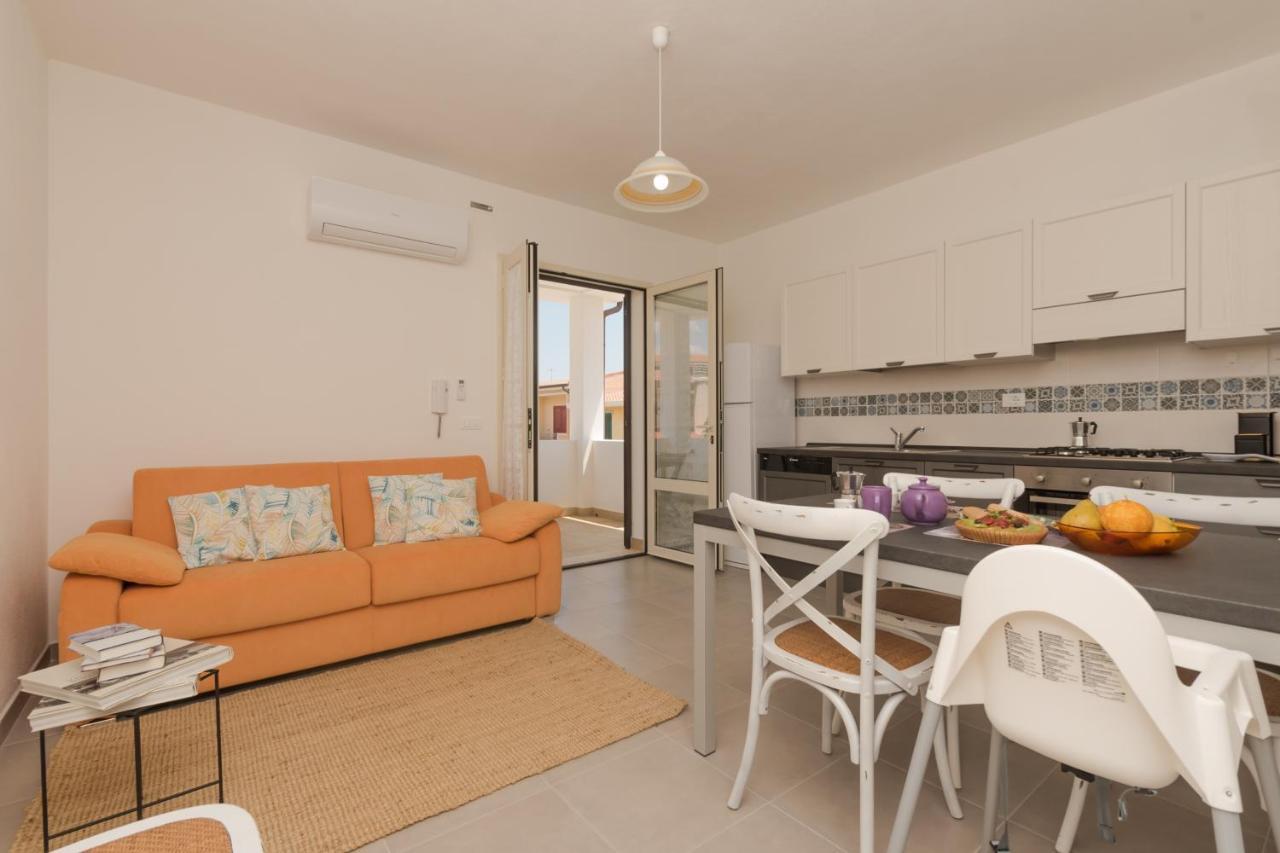 Casa Lory - Appartamento Con 2 Camere In Centro Abitato Орозей Екстер'єр фото